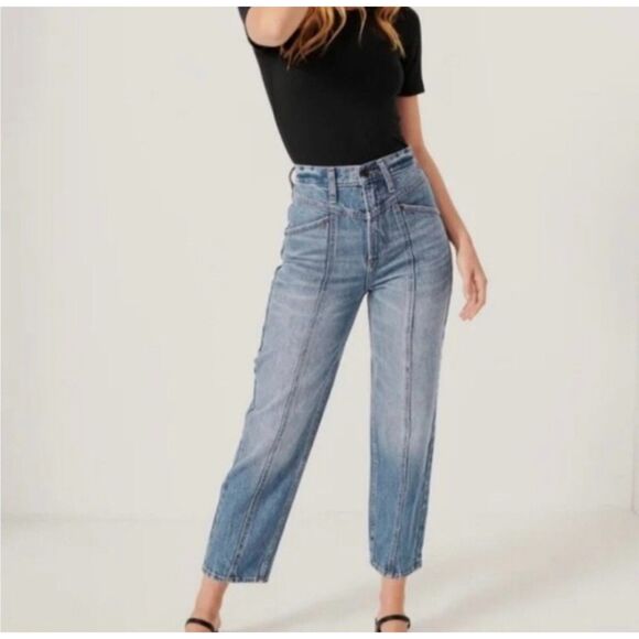 Abercrombie & Fitch High Rise Mom Balloon Seam Light Wash Rigid Denim Jeans 25 - Picture 1 of 9